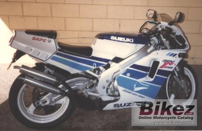 1991 Suzuki RGV 250 Gamma photo